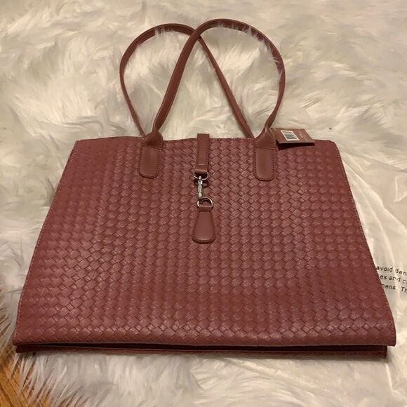 Ulta Beauty Handbags - NWT ULTA tote 